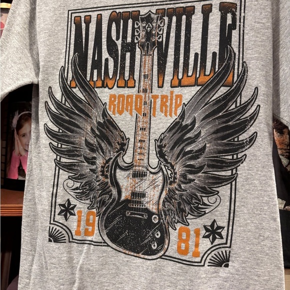 Bundle of 5 Graphic Tees - Picture 1 of 2